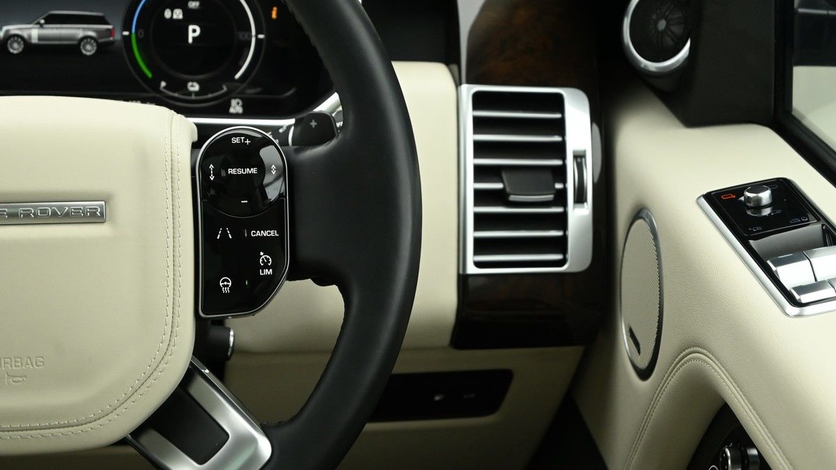 Land Rover Range Rover Image 16