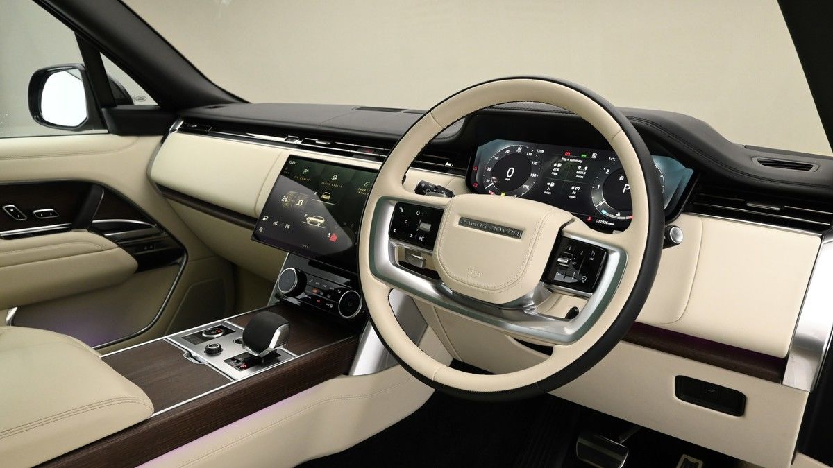 Land Rover Range Rover Image 3