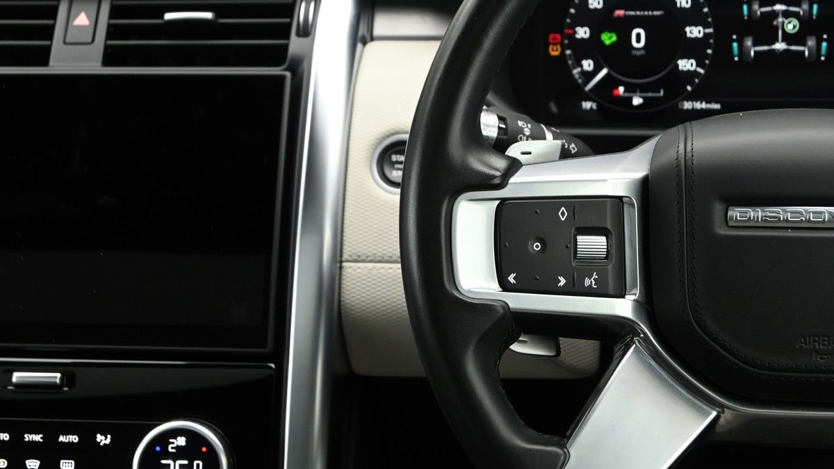 Land Rover Discovery Image 15