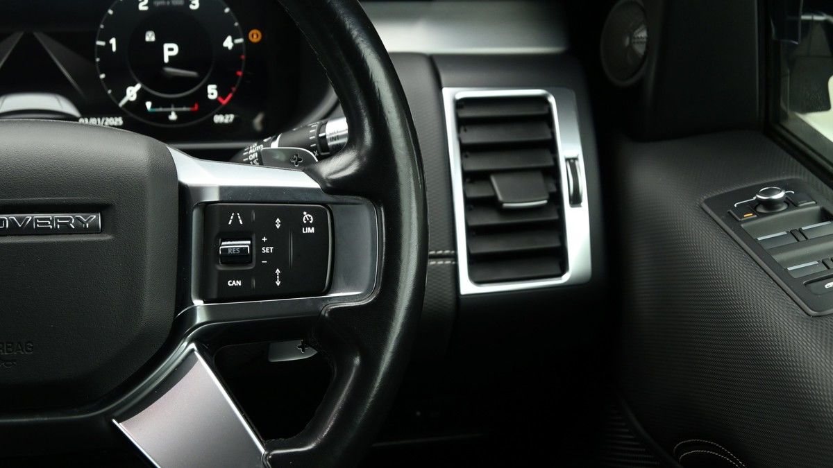 Land Rover Discovery Image 16