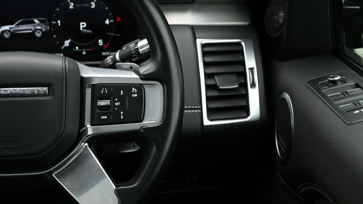 Land Rover Discovery Image 16