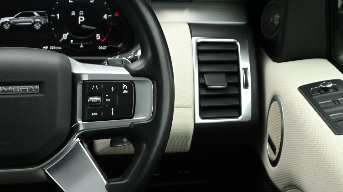 Land Rover Discovery Image 16