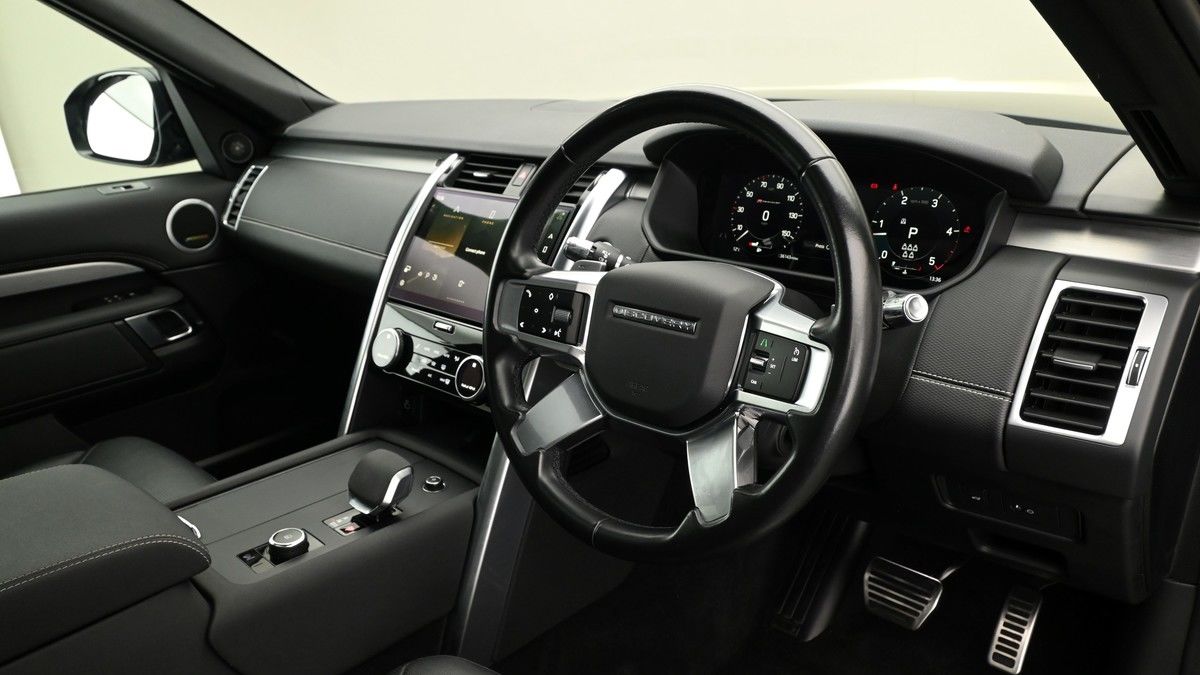 Land Rover Discovery Image 3