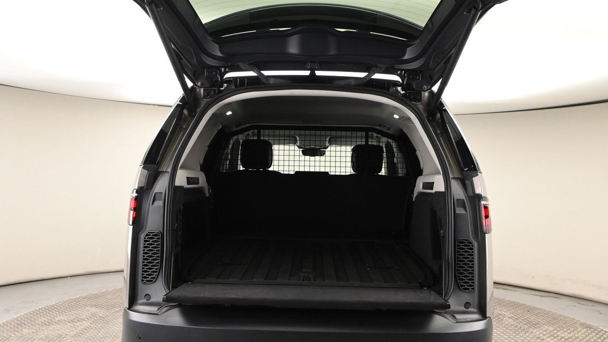 Land Rover Discovery Image 9