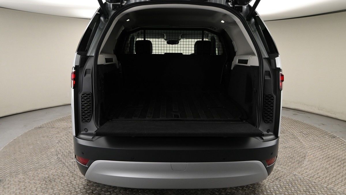 Land Rover Discovery Image 10