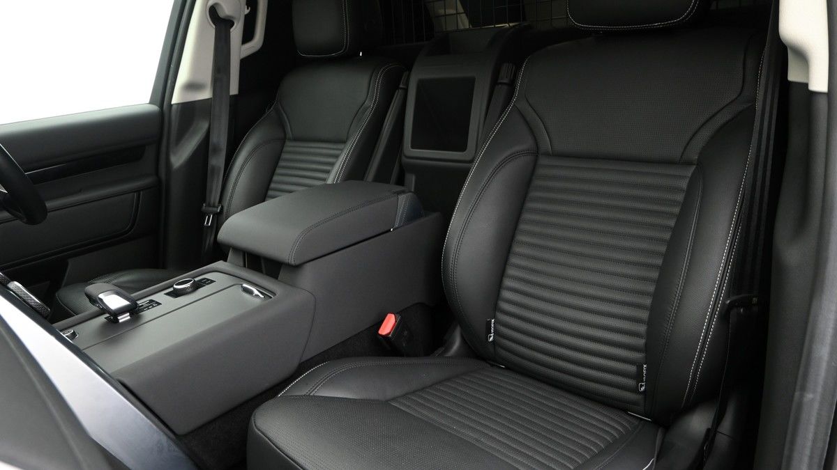 Land Rover Discovery Image 4