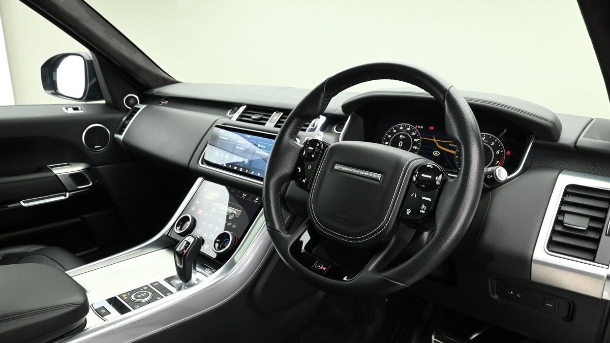 Land Rover Range Rover Sport Image 3