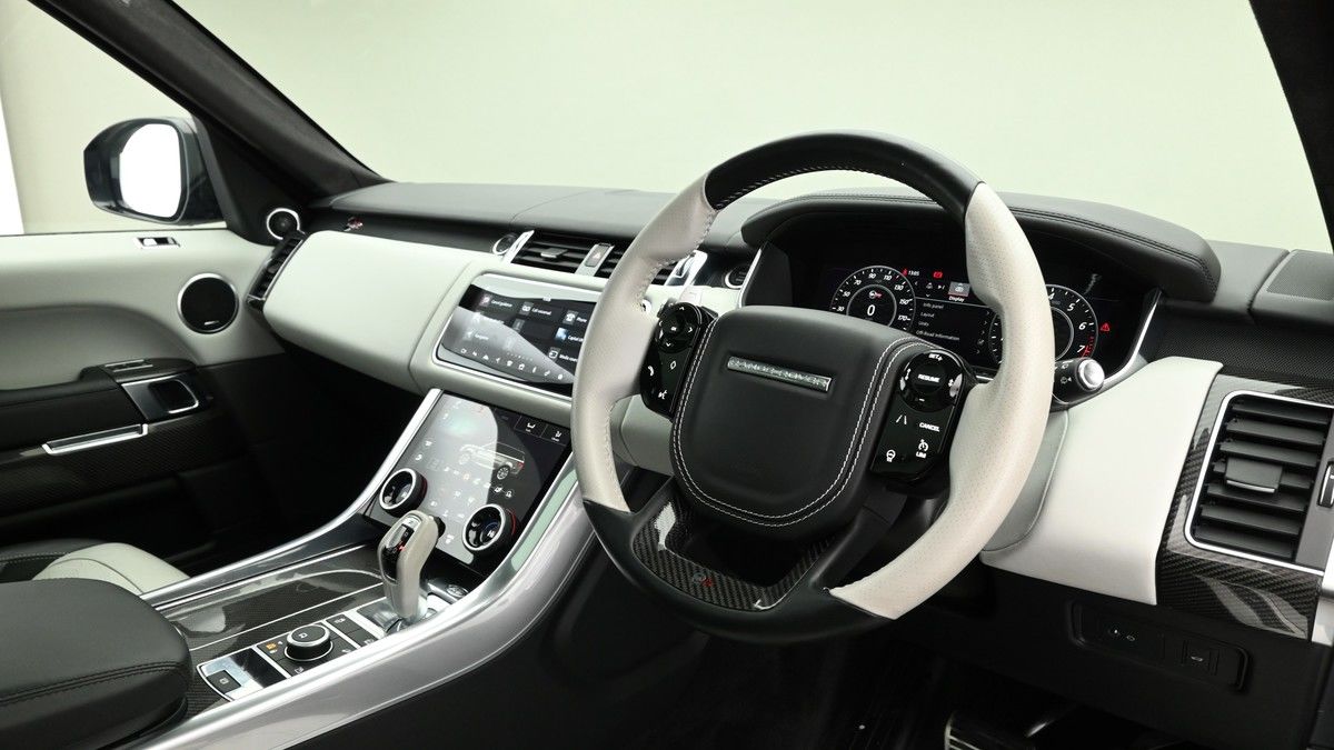 Land Rover Range Rover Sport Image 3