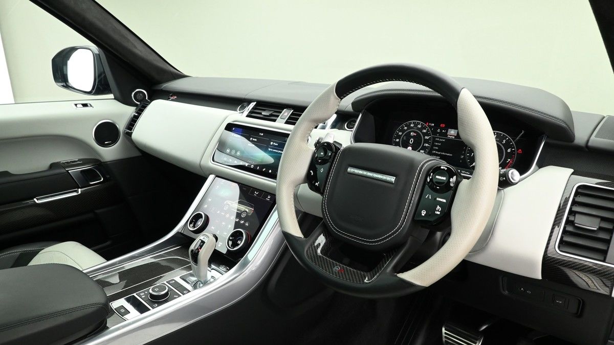 Land Rover Range Rover Sport Image 3