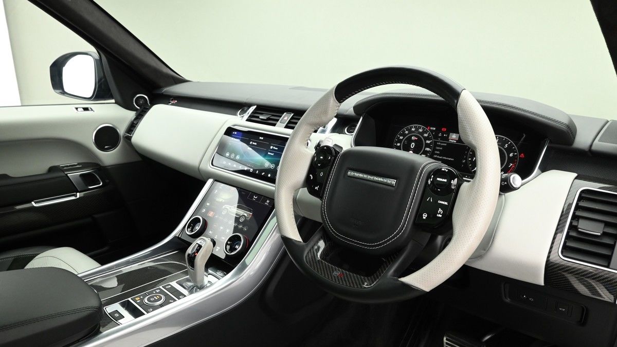 Land Rover Range Rover Sport Image 3