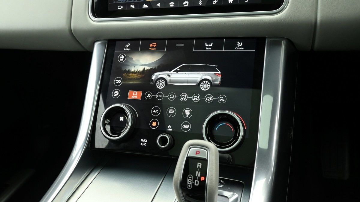 Land Rover Range Rover Sport Image 12