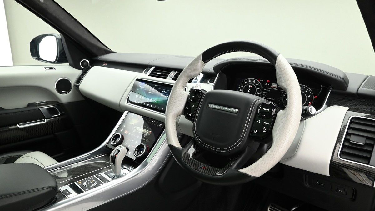 Land Rover Range Rover Sport Image 3