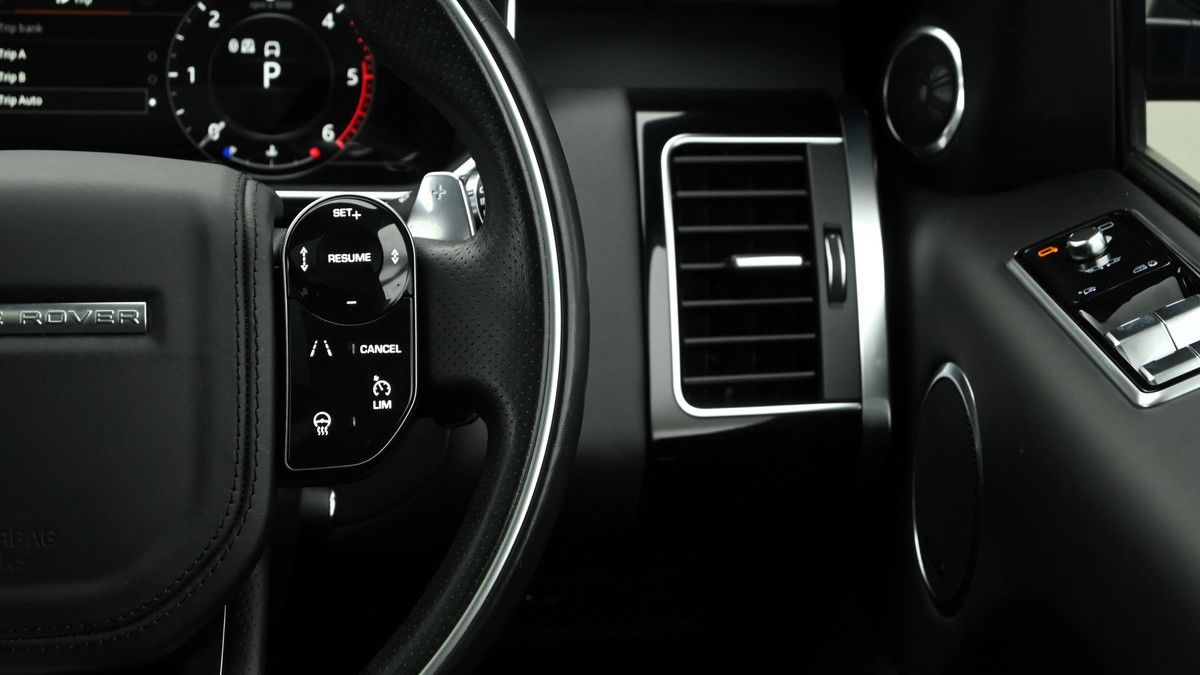 Land Rover Range Rover Sport Image 17