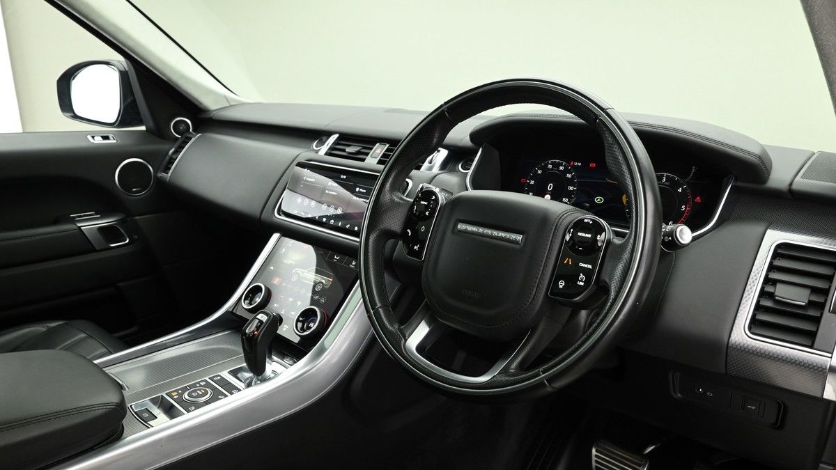 Land Rover Range Rover Sport Image 3