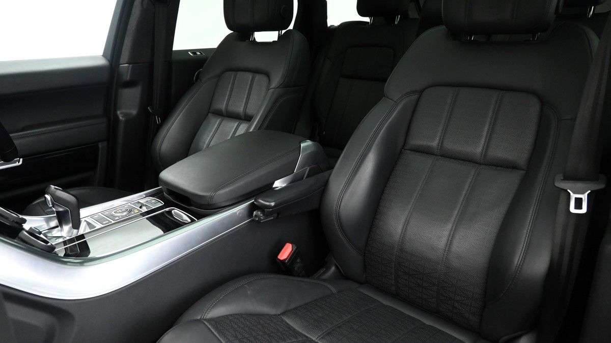 Land Rover Range Rover Sport Image 4