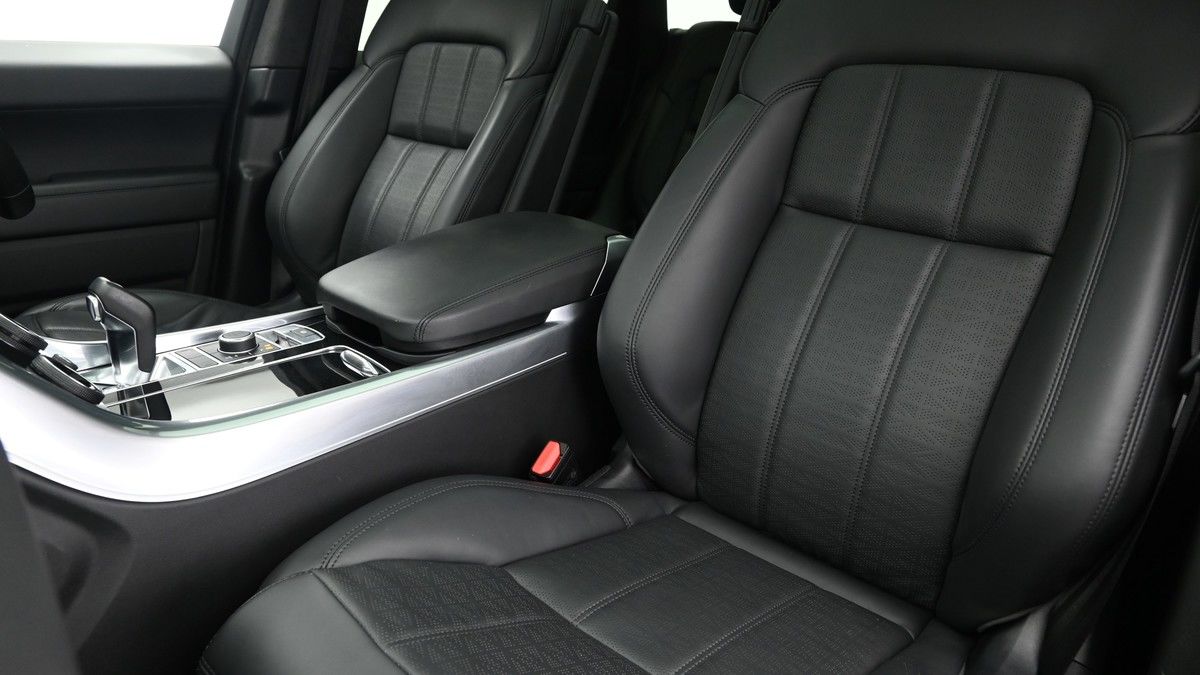 Land Rover Range Rover Sport Image 4