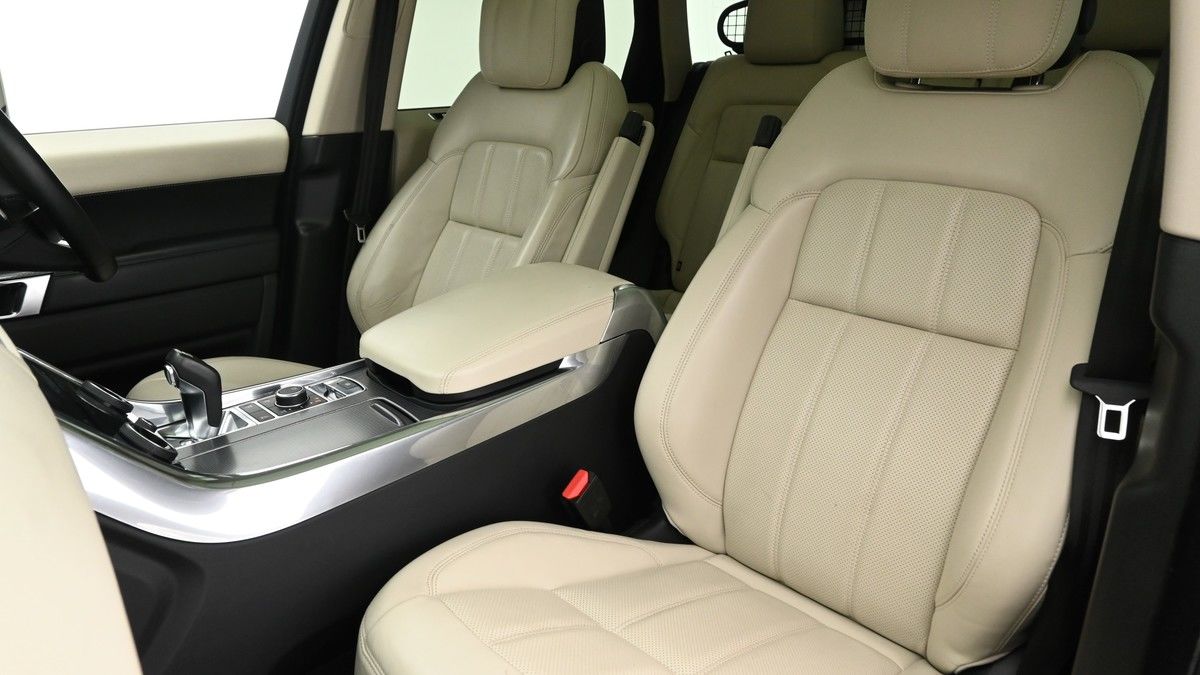 Land Rover Range Rover Sport Image 4