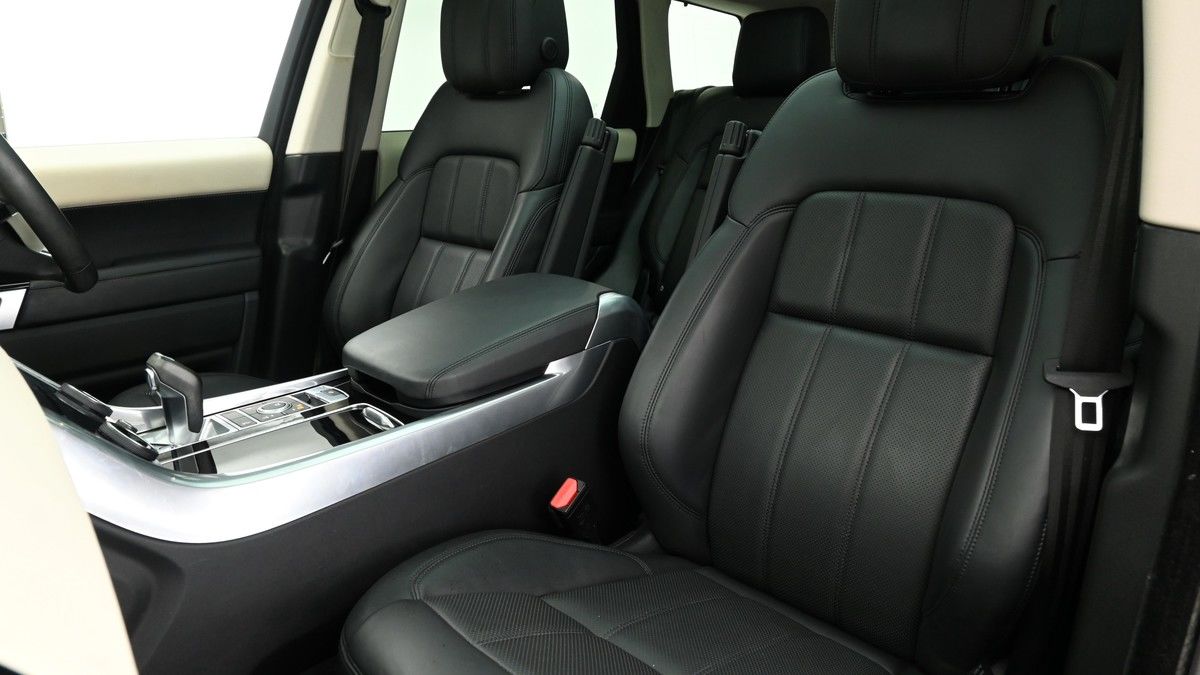 Land Rover Range Rover Sport Image 4