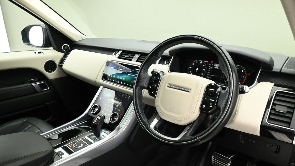 Land Rover Range Rover Sport Image 3