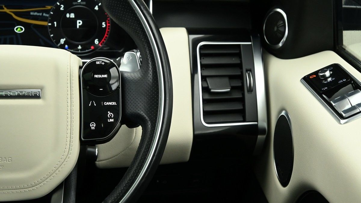 Land Rover Range Rover Sport Image 16