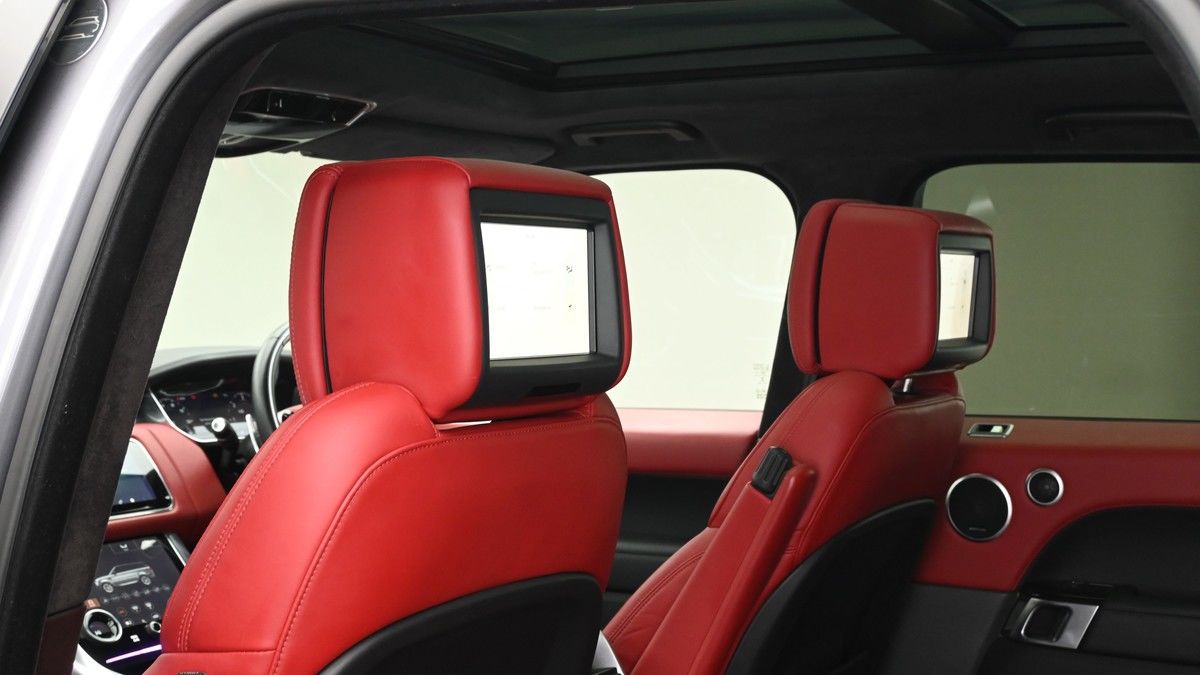 Land Rover Range Rover Sport Image 3