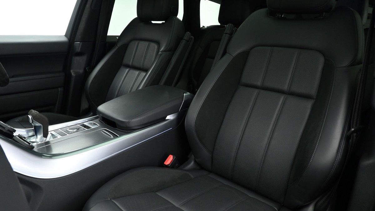 Land Rover Range Rover Sport Image 4