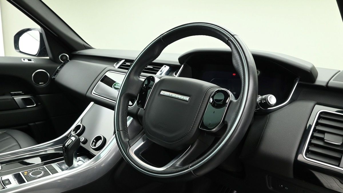 Land Rover Range Rover Sport Image 3