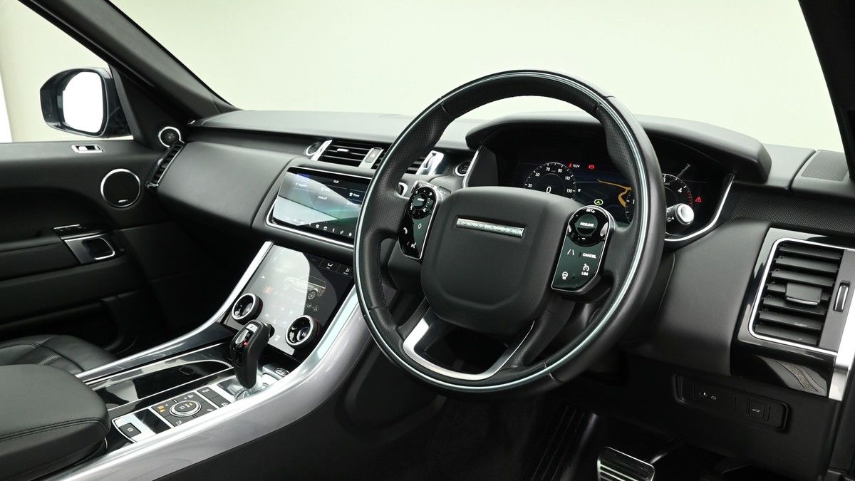 Land Rover Range Rover Sport Image 3