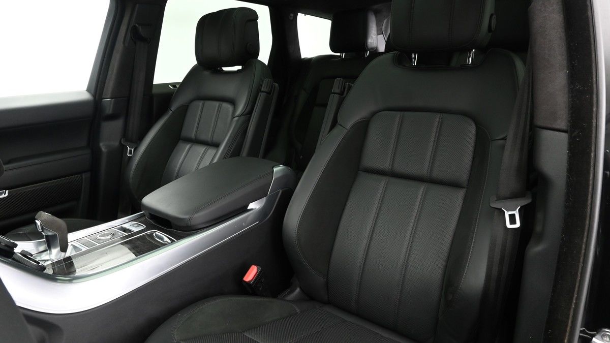 Land Rover Range Rover Sport Image 4