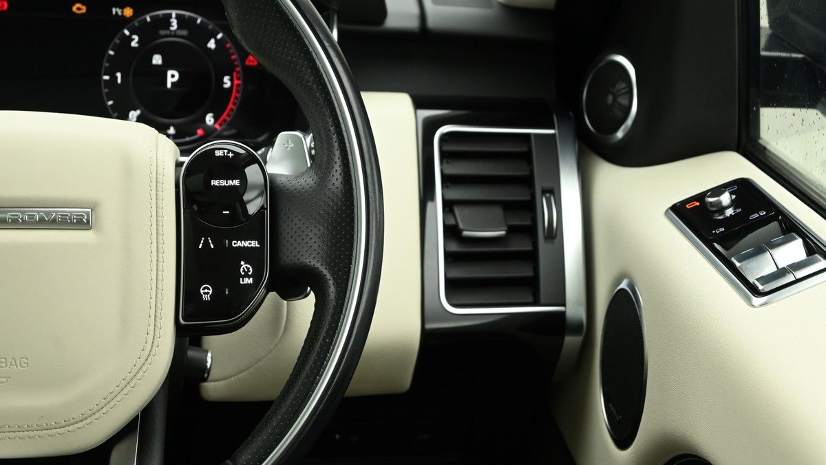 Land Rover Range Rover Sport Image 16