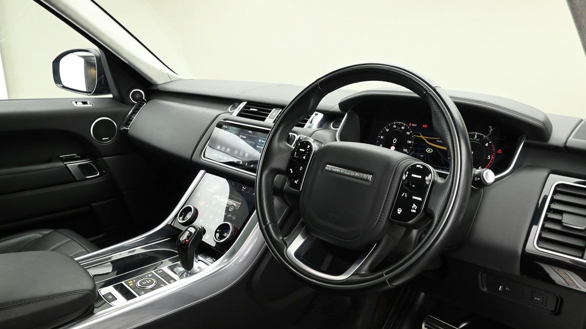 Land Rover Range Rover Sport Image 3