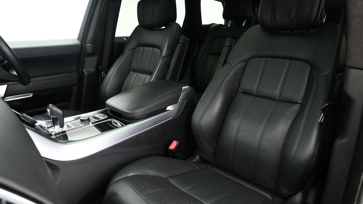 Land Rover Range Rover Sport Image 4