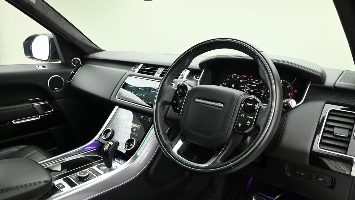 Land Rover Range Rover Sport Image 3