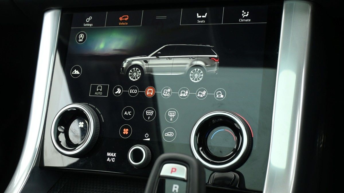 Land Rover Range Rover Sport Image 12