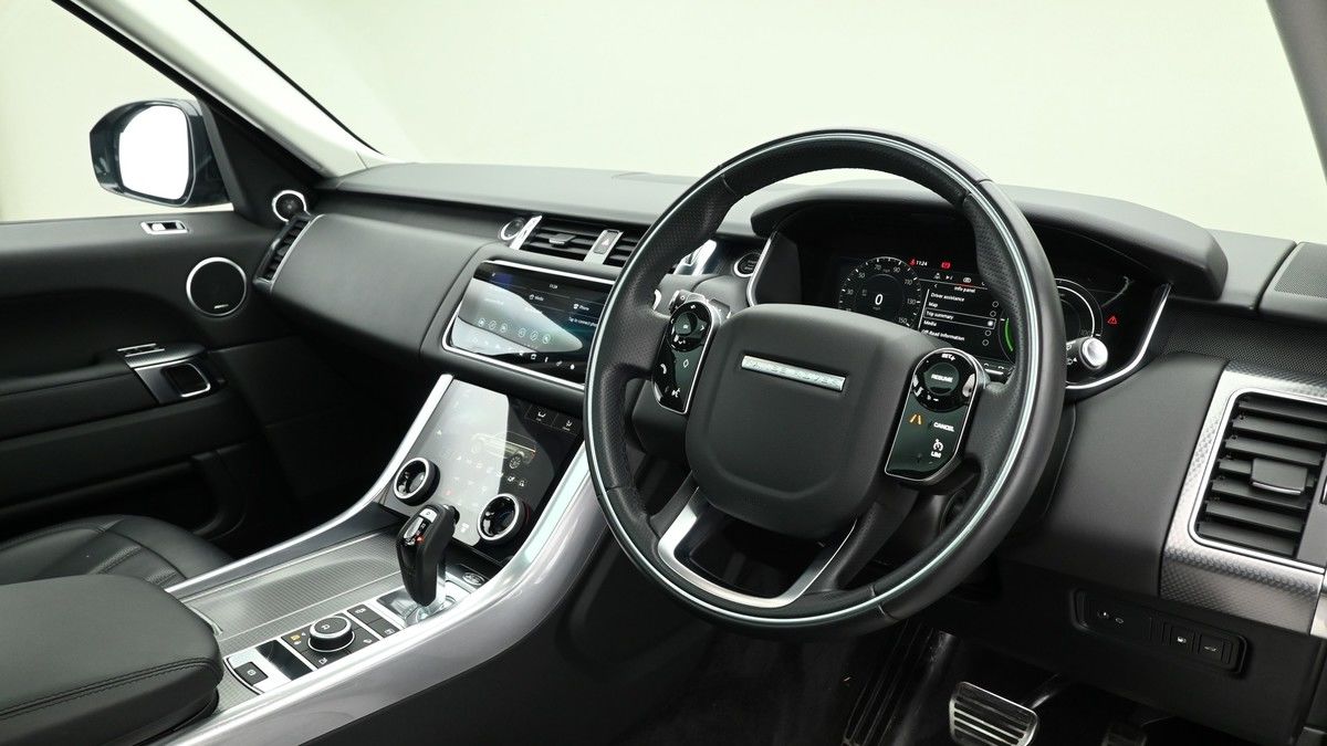 Land Rover Range Rover Sport Image 3