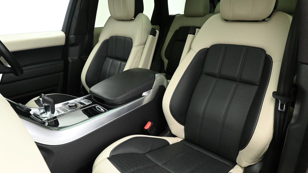 Land Rover Range Rover Sport Image 4