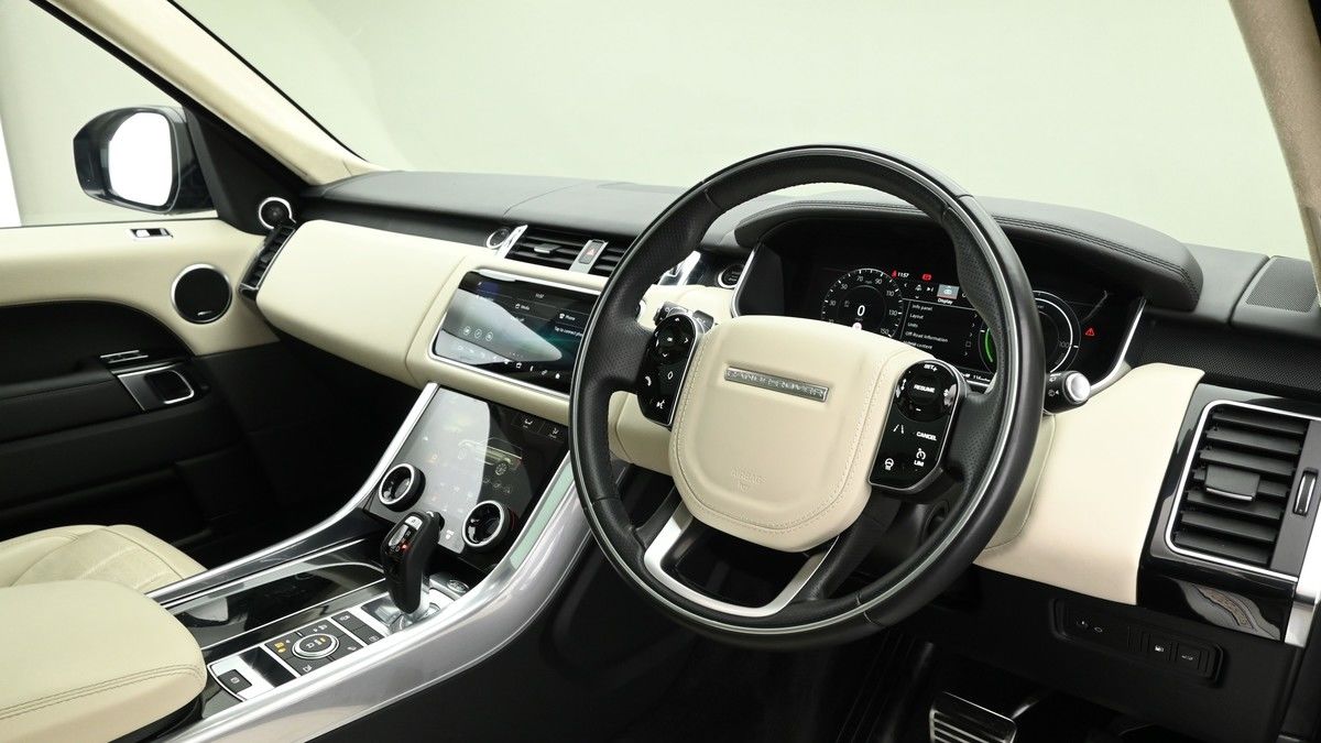 Land Rover Range Rover Sport Image 3