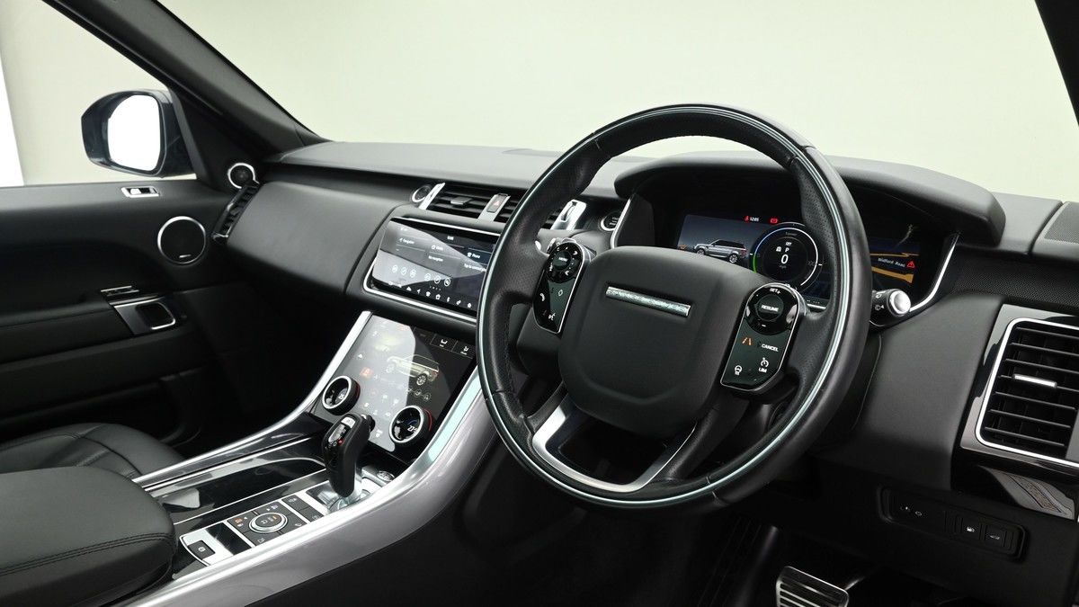 Land Rover Range Rover Sport Image 3