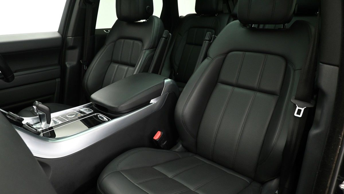 Land Rover Range Rover Sport Image 4