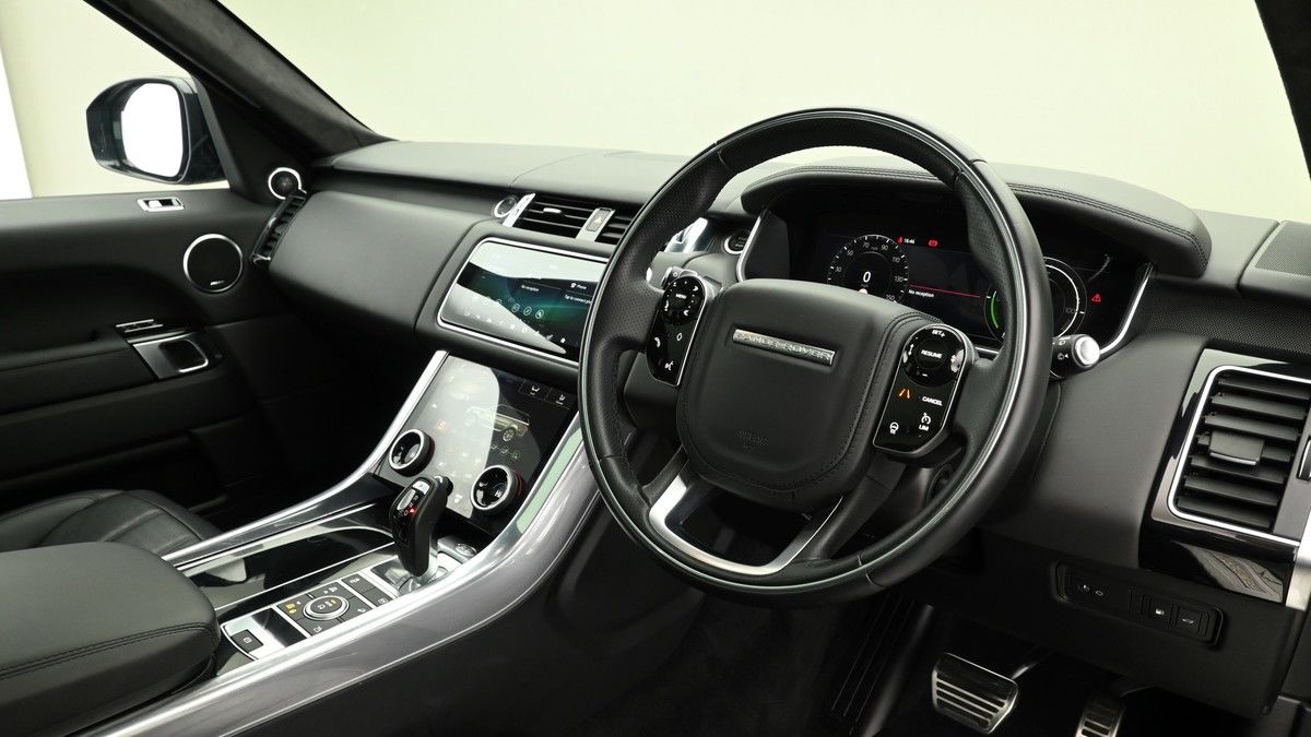 Land Rover Range Rover Sport Image 3