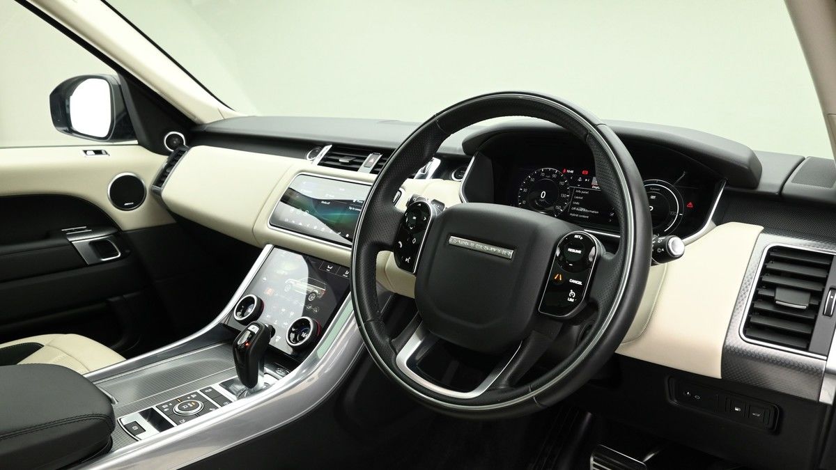 Land Rover Range Rover Sport Image 3