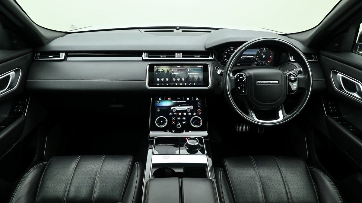 Land Rover Range Rover Velar Image 14