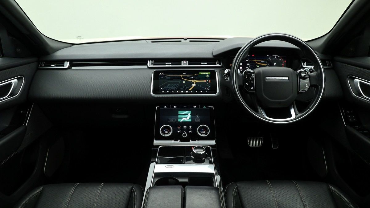 Land Rover Range Rover Velar Image 14