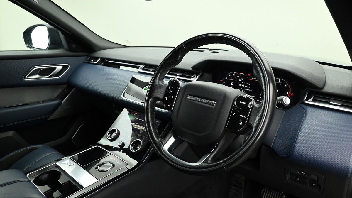 Land Rover Range Rover Velar Image 3