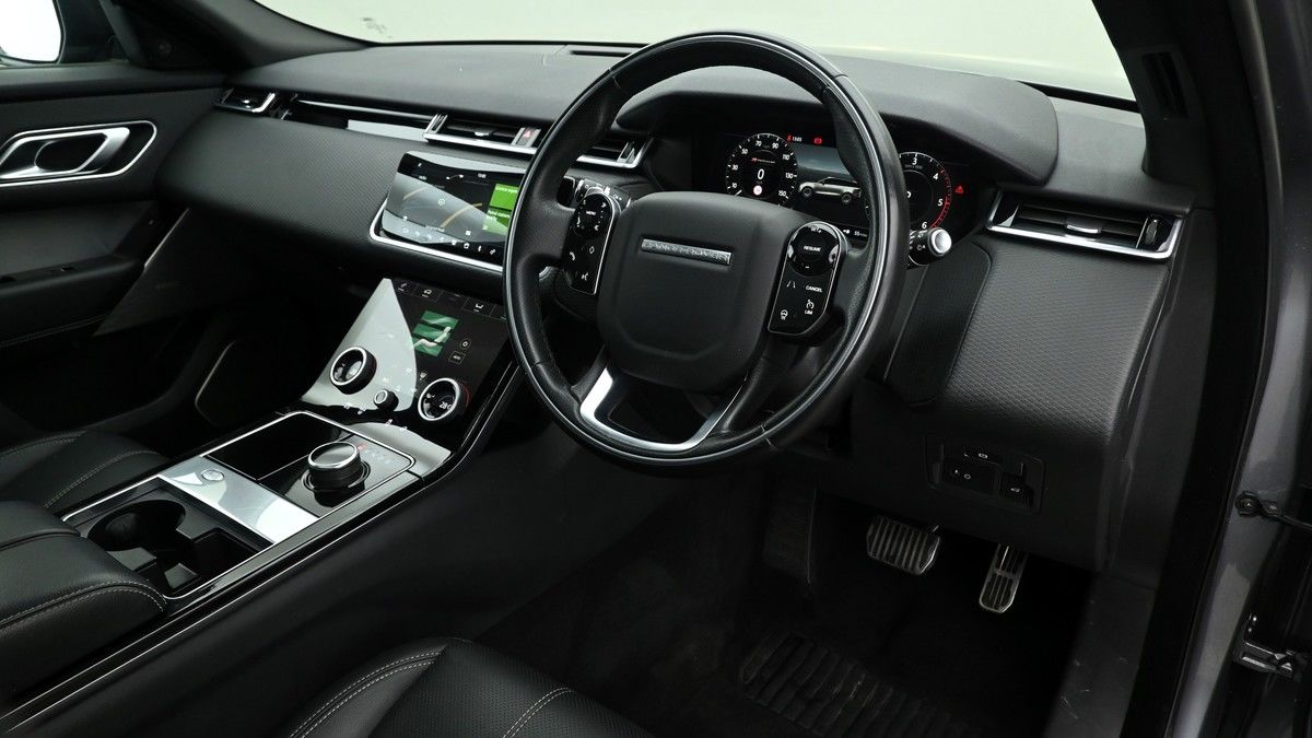 Land Rover Range Rover Velar Image 3