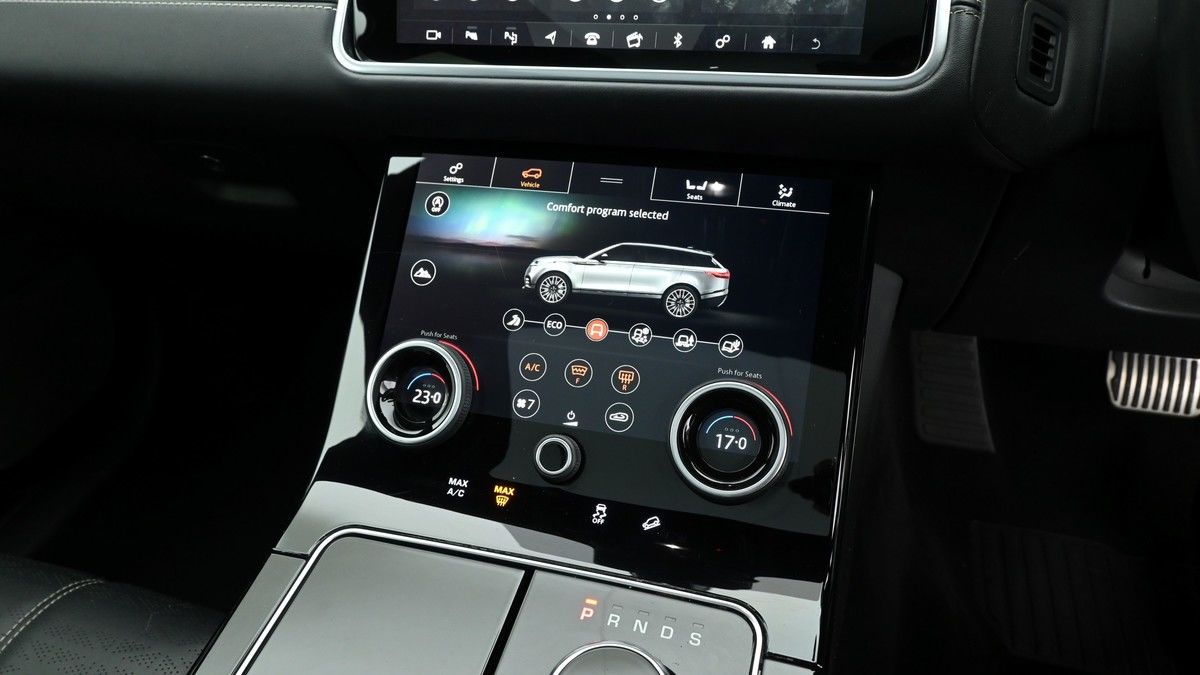 Land Rover Range Rover Velar Image 12