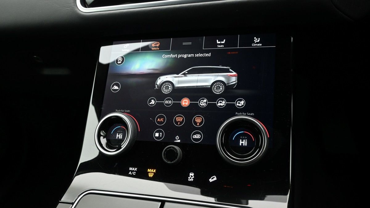 Land Rover Range Rover Velar Image 12