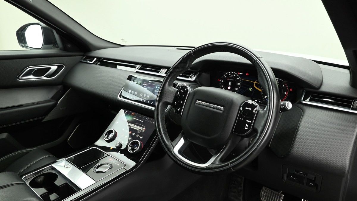 Land Rover Range Rover Velar Image 3