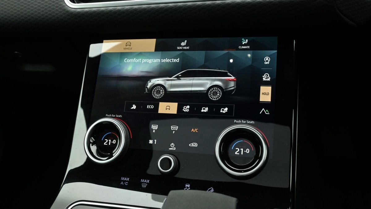 Land Rover Range Rover Velar Image 12