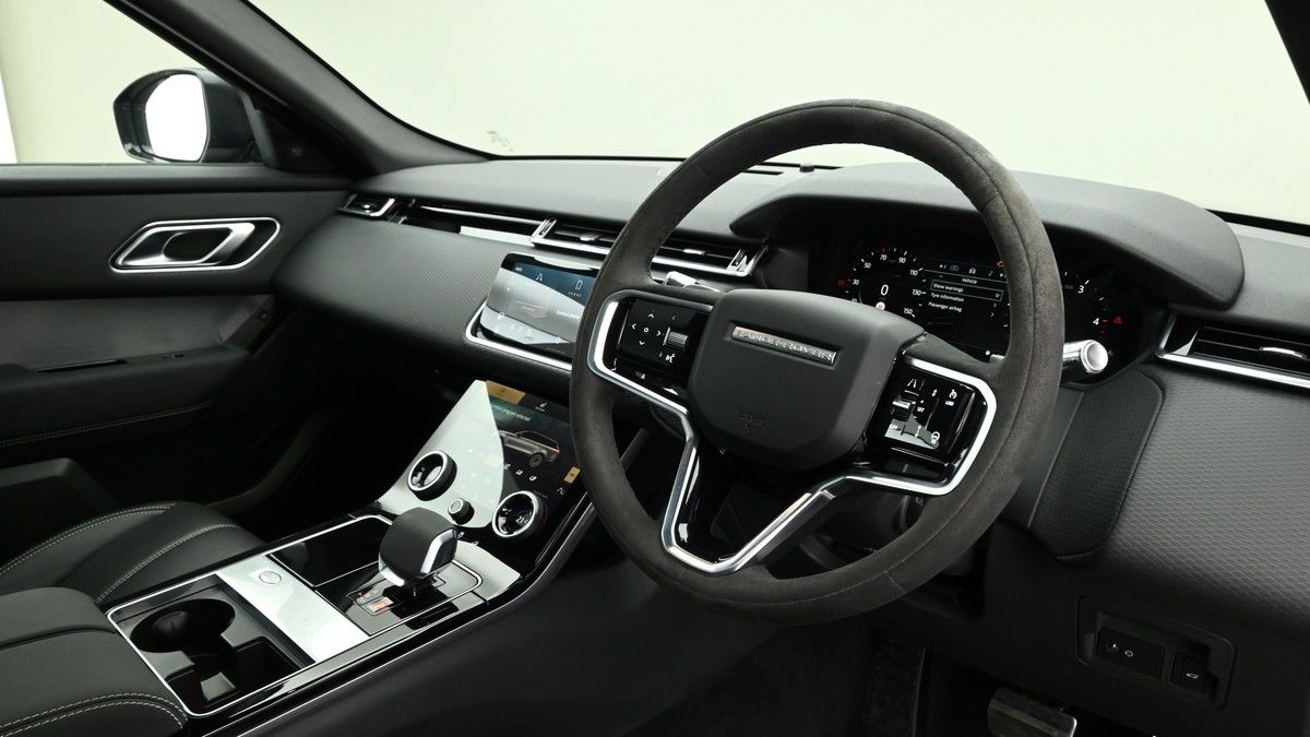 Land Rover Range Rover Velar Image 3